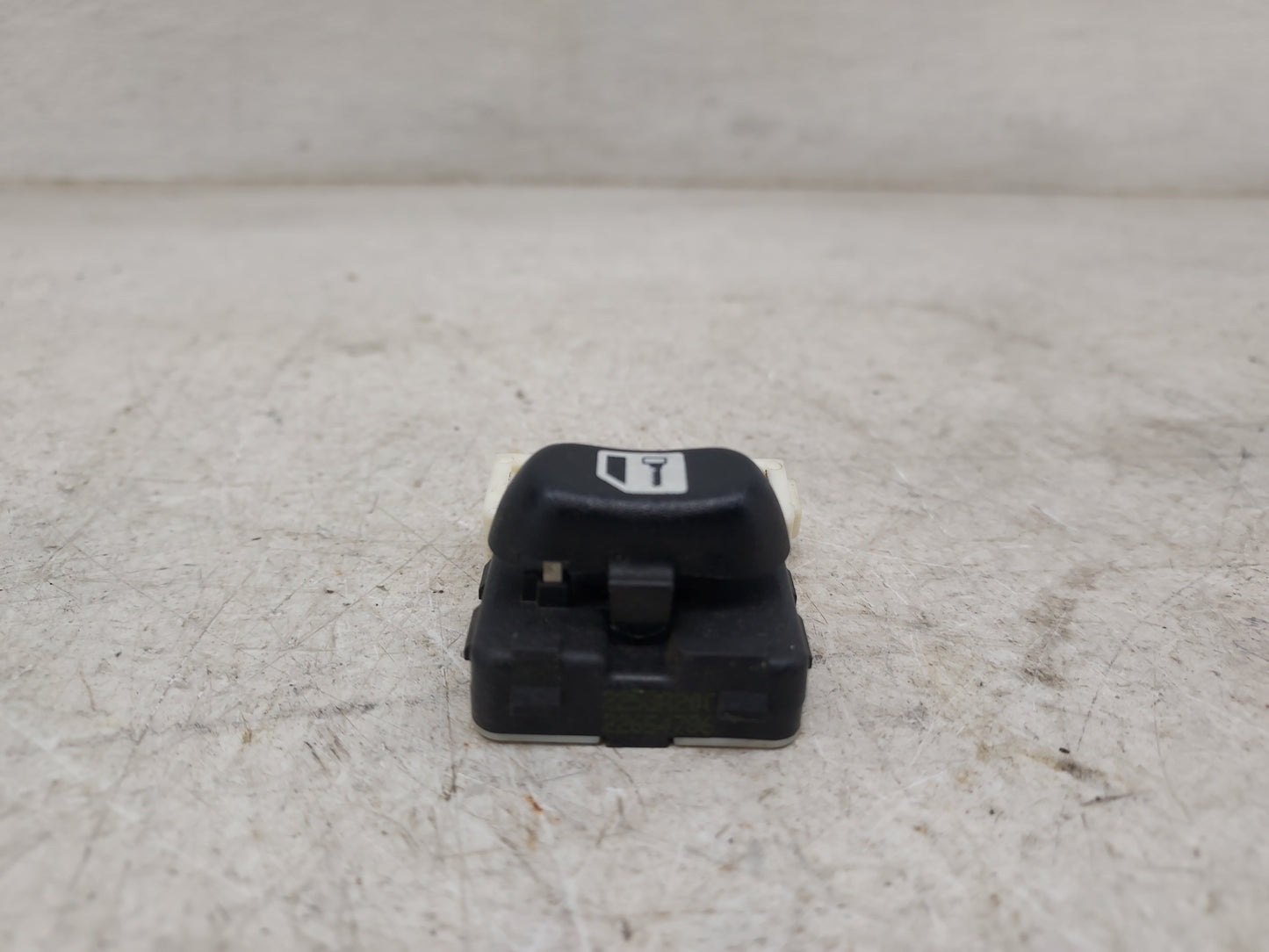 1997-2005 Chevrolet Cavalier Master Power Window Switch Replacement Driver Side Left Fits OEM Used Auto Parts - Oemusedautop
