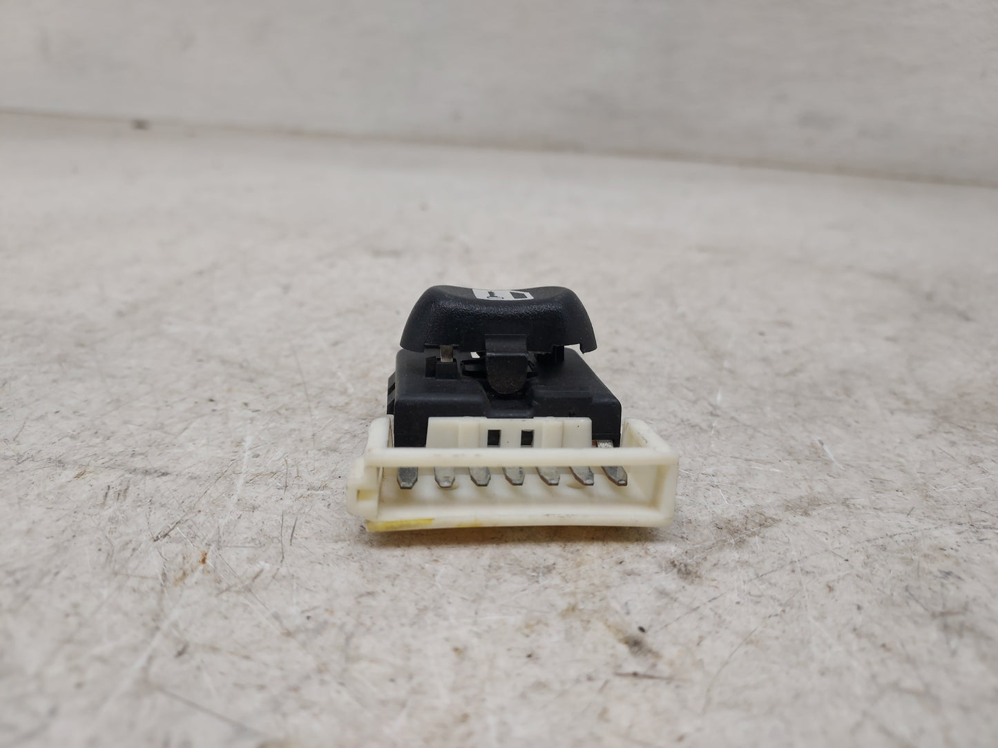 1997-2005 Chevrolet Cavalier Master Power Window Switch Replacement Driver Side Left Fits OEM Used Auto Parts - Oemusedautop