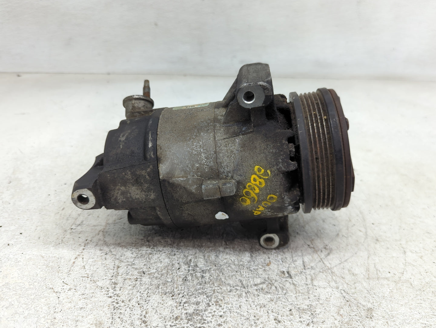 2004-2005 Chevrolet Cavalier Air Conditioning A/c Ac Compressor Oem - Oemusedautoparts1.com