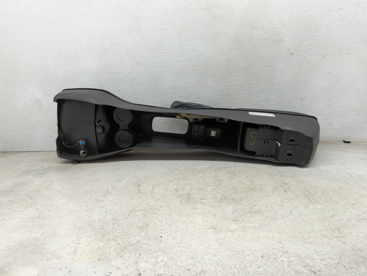 2004 Chevrolet Cavalier Center Floor Console P/N:22623968 39644, 22614389, 37064 Fits OEM Used Auto Parts - Oemusedautoparts