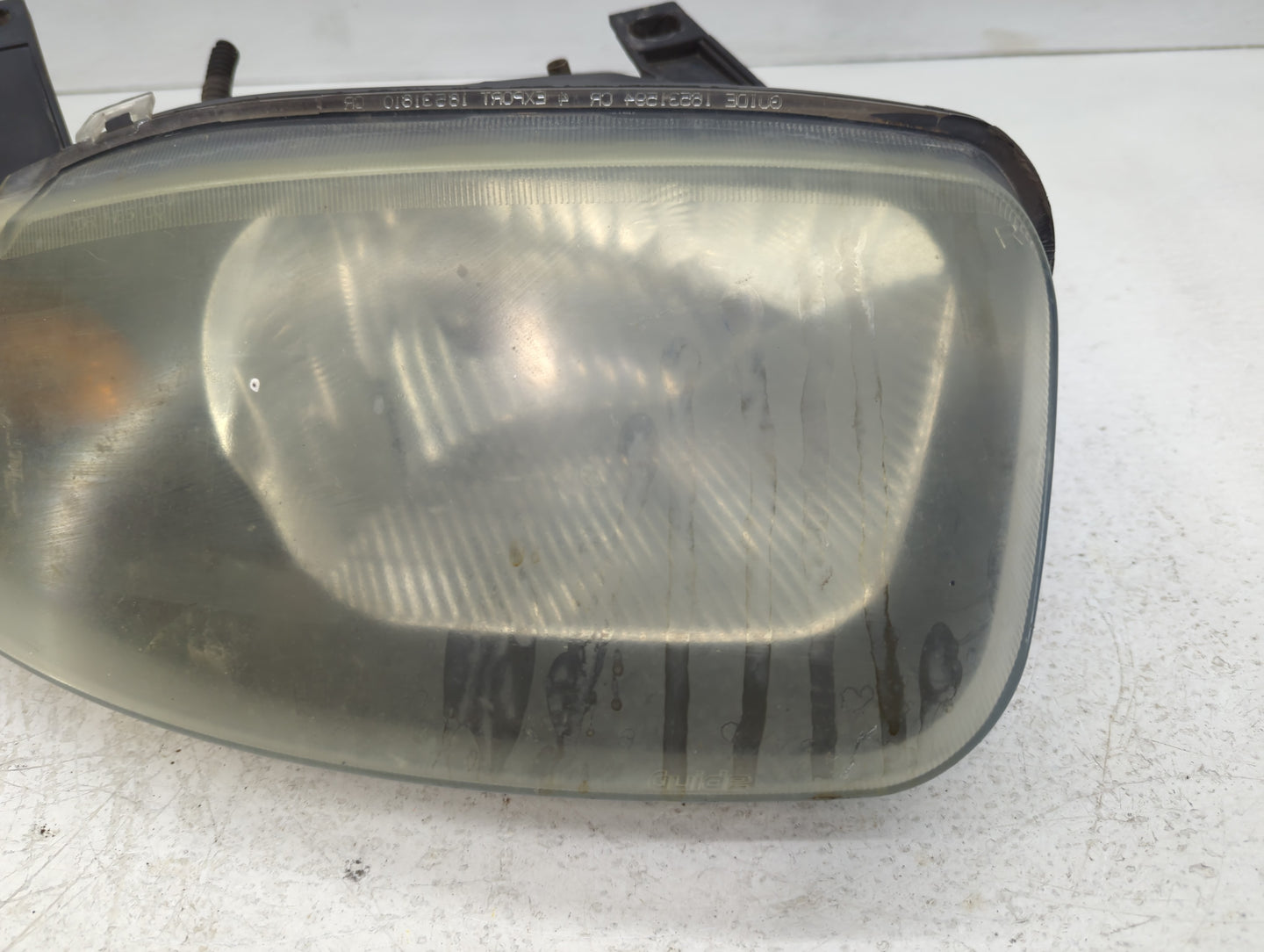 2003 Chevrolet Cavalier Passenger Right Oem Head Light Headlight Lamp - Oemusedautoparts1.com