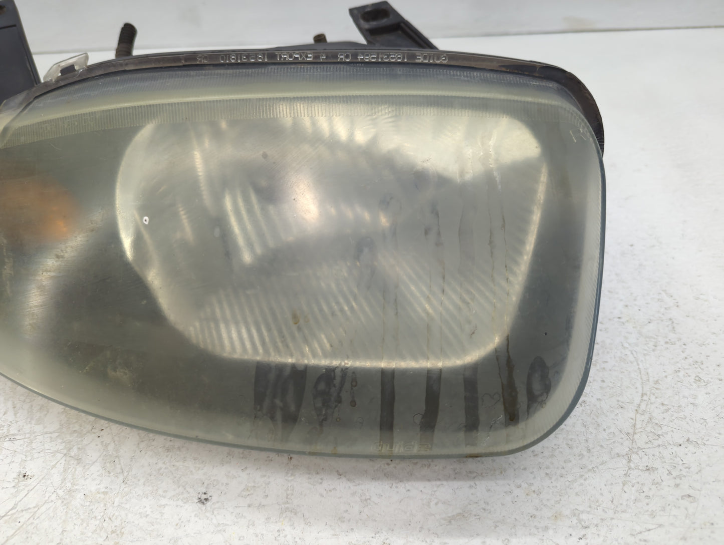 2003 Chevrolet Cavalier Passenger Right Oem Head Light Headlight Lamp - Oemusedautoparts1.com