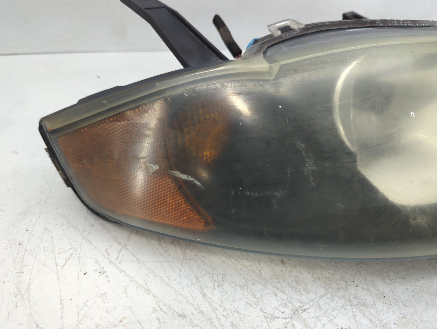 2003 Chevrolet Cavalier Passenger Right Oem Head Light Headlight Lamp - Oemusedautoparts1.com