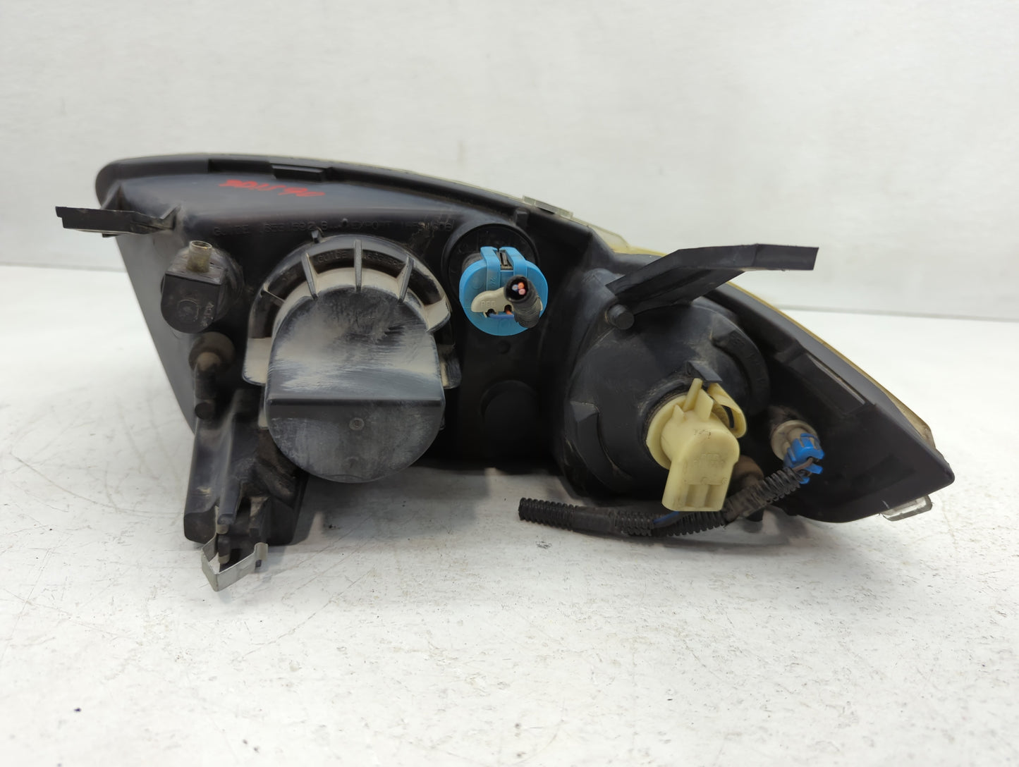 2003 Chevrolet Cavalier Passenger Right Oem Head Light Headlight Lamp - Oemusedautoparts1.com