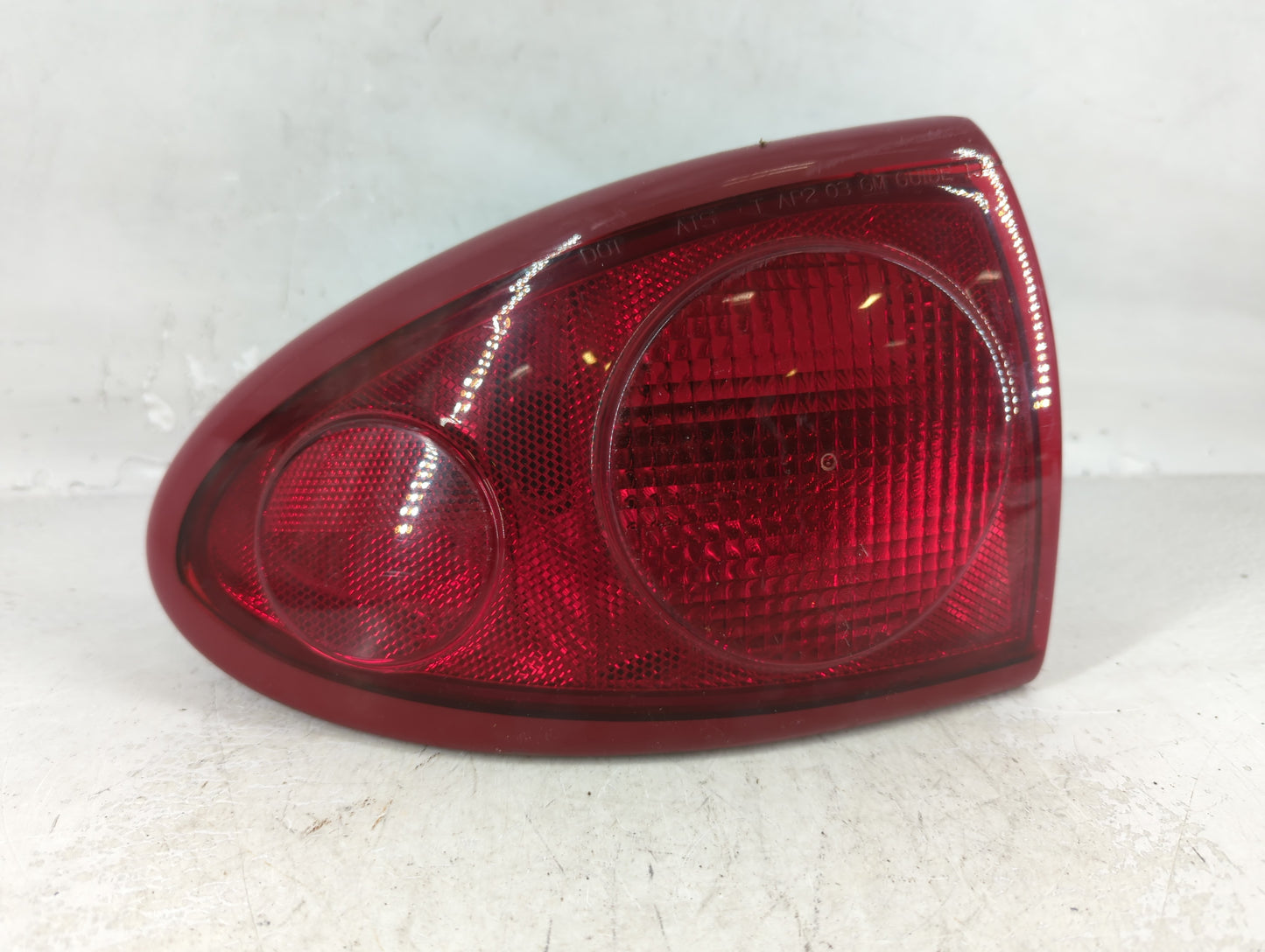 2003-2005 Chevrolet Cavalier Tail Light Assembly Driver Left OEM P/N:22707278 Fits Fits 2003 2004 2005 OEM Used Auto Parts -