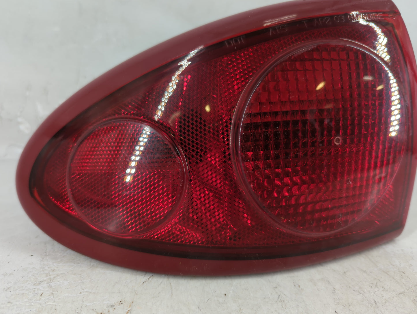 2003-2005 Chevrolet Cavalier Tail Light Assembly Driver Left OEM P/N:22707278 Fits Fits 2003 2004 2005 OEM Used Auto Parts -