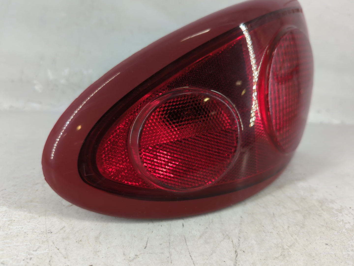 2003-2005 Chevrolet Cavalier Tail Light Assembly Driver Left OEM P/N:22707278 Fits Fits 2003 2004 2005 OEM Used Auto Parts -