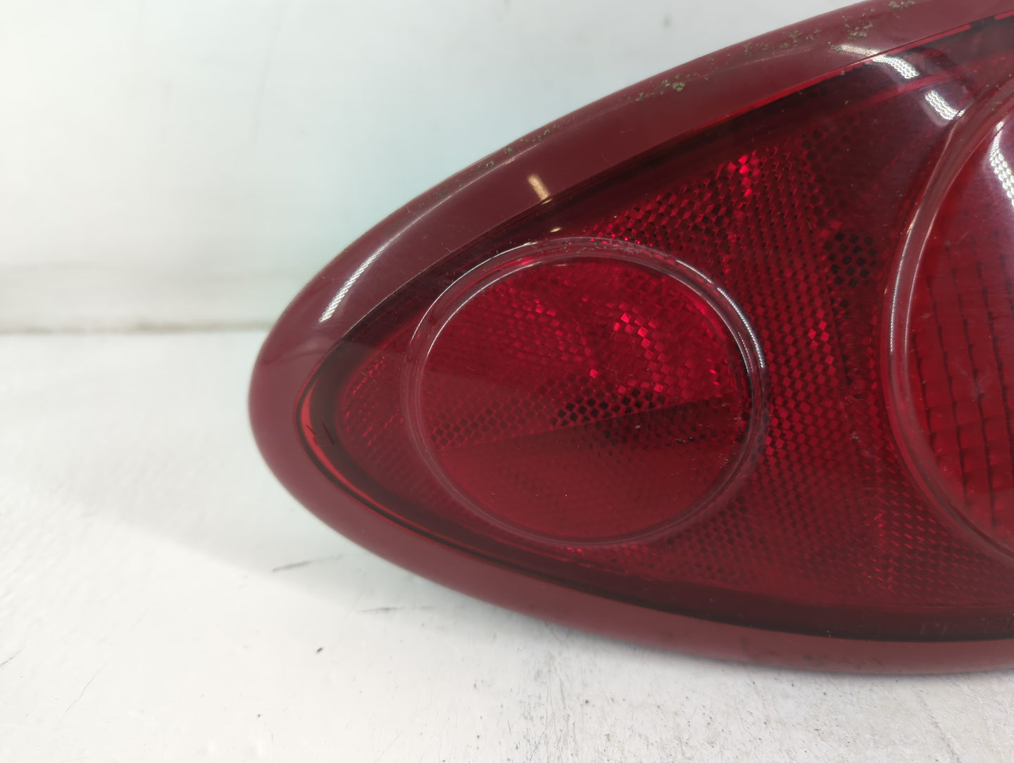 2003-2005 Chevrolet Cavalier Tail Light Assembly Passenger Right OEM P/N:16531614 A8 Fits Fits 2003 2004 2005 OEM Used Auto 