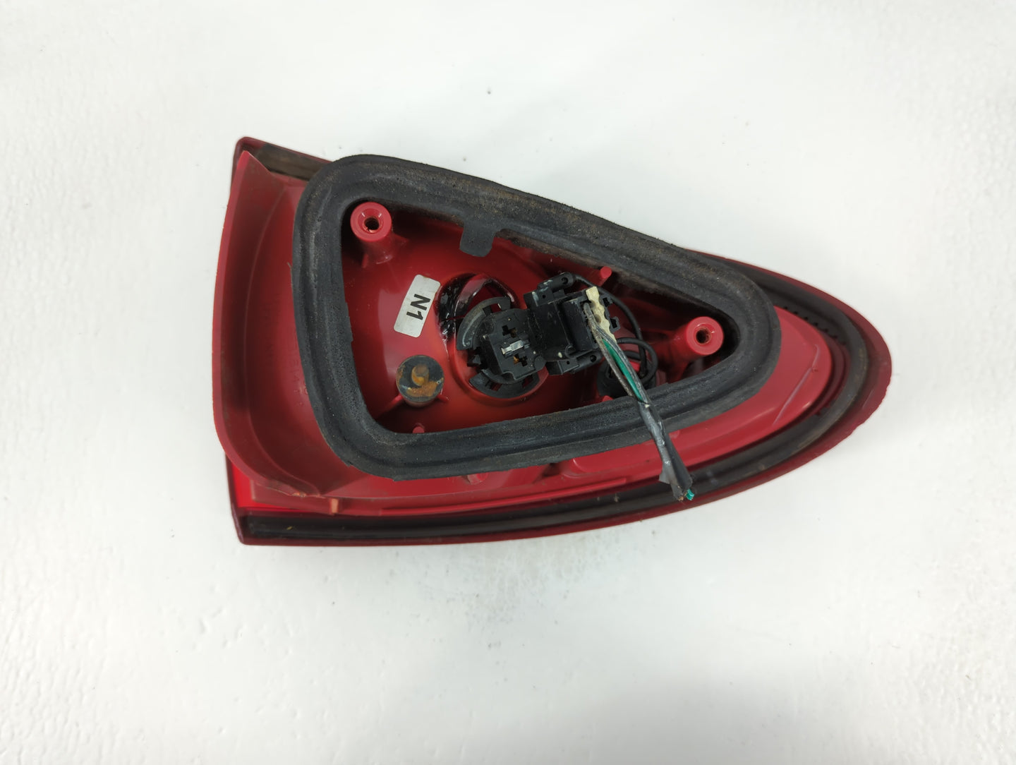2003-2005 Chevrolet Cavalier Tail Light Assembly Passenger Right OEM P/N:16531614 A8 Fits Fits 2003 2004 2005 OEM Used Auto 