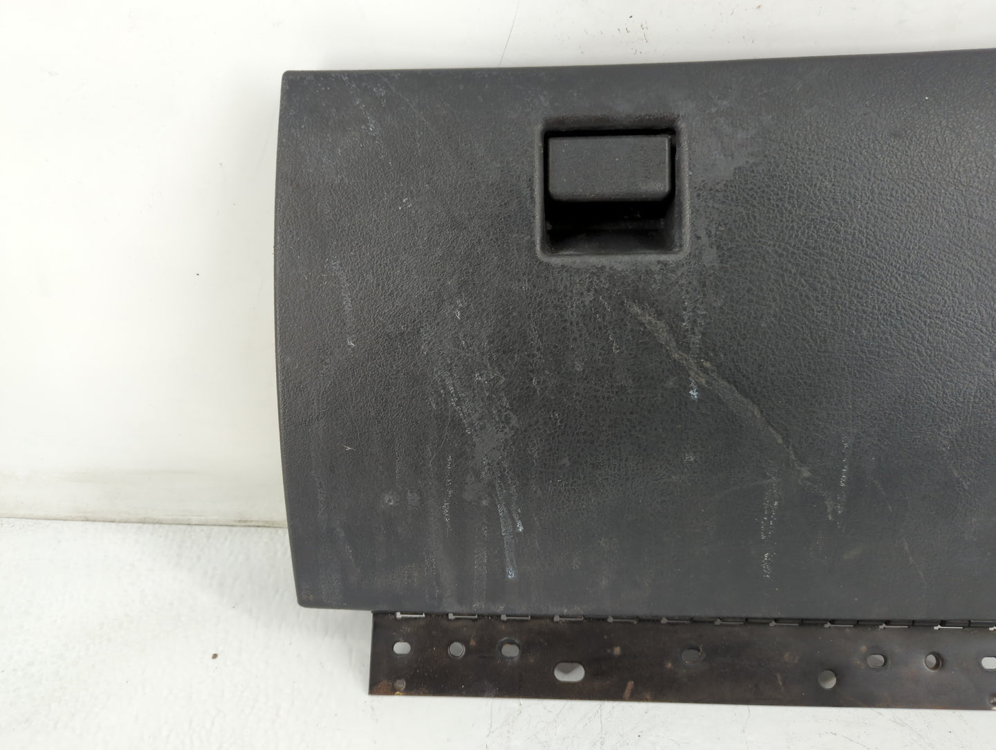 2004 Chevrolet Cavalier Passenger Glove Box Door Storage Compartment - Oemusedautoparts1.com