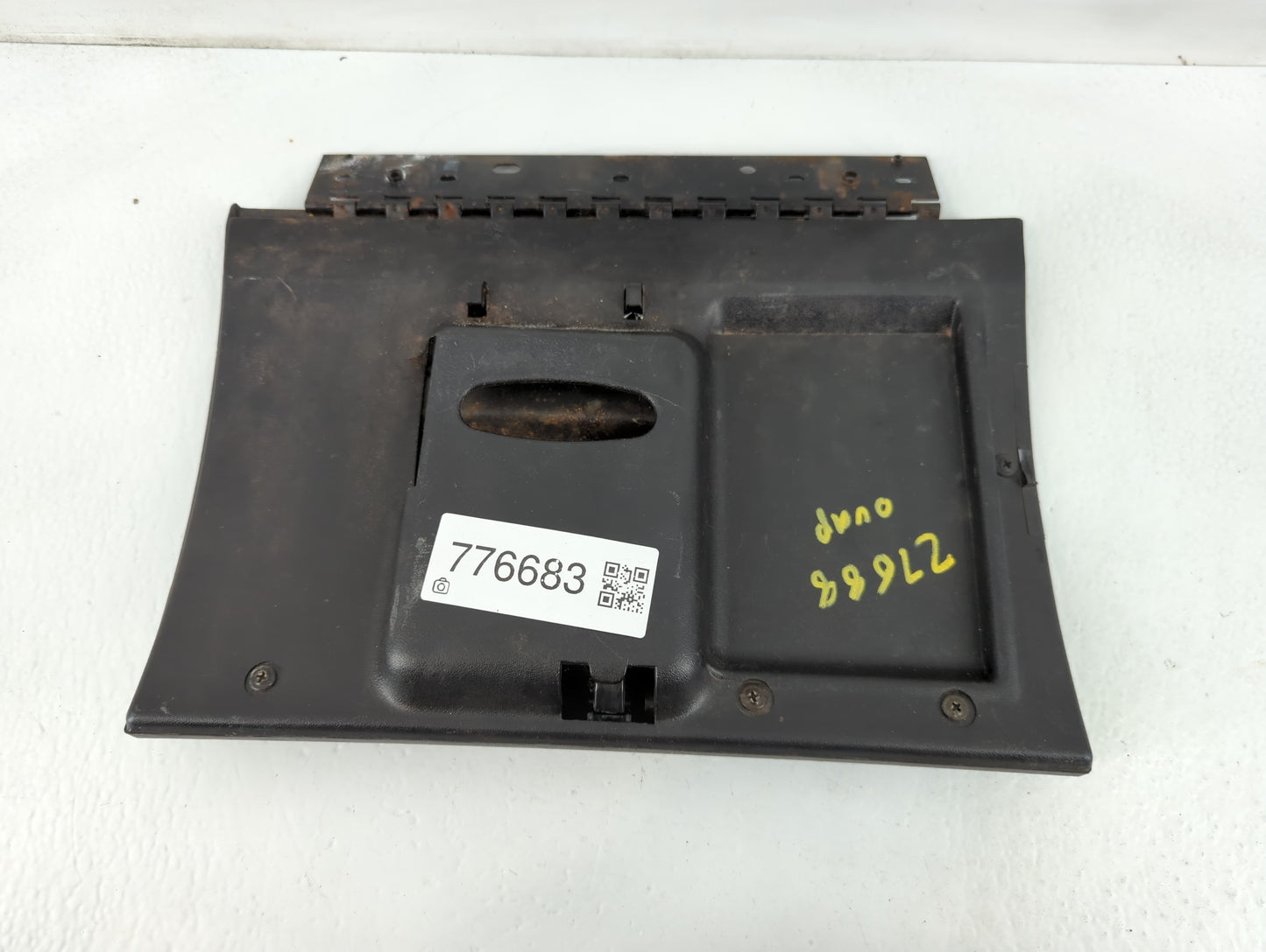 2004 Chevrolet Cavalier Passenger Glove Box Door Storage Compartment - Oemusedautoparts1.com