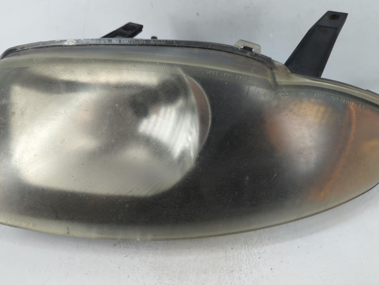 2003 Chevrolet Cavalier Passenger Right Oem Head Light Headlight Lamp - Oemusedautoparts1.com