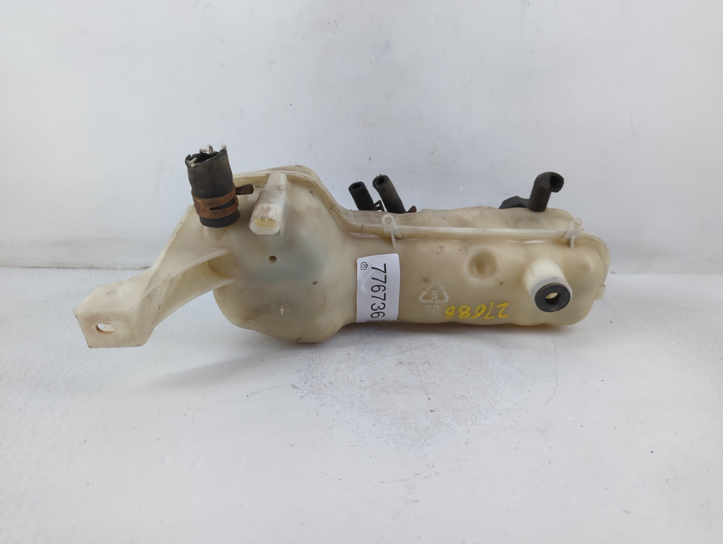 2000-2005 Chevrolet Cavalier Windshield Washer Fluid Reservoir Bottle Oem - Oemusedautoparts1.com