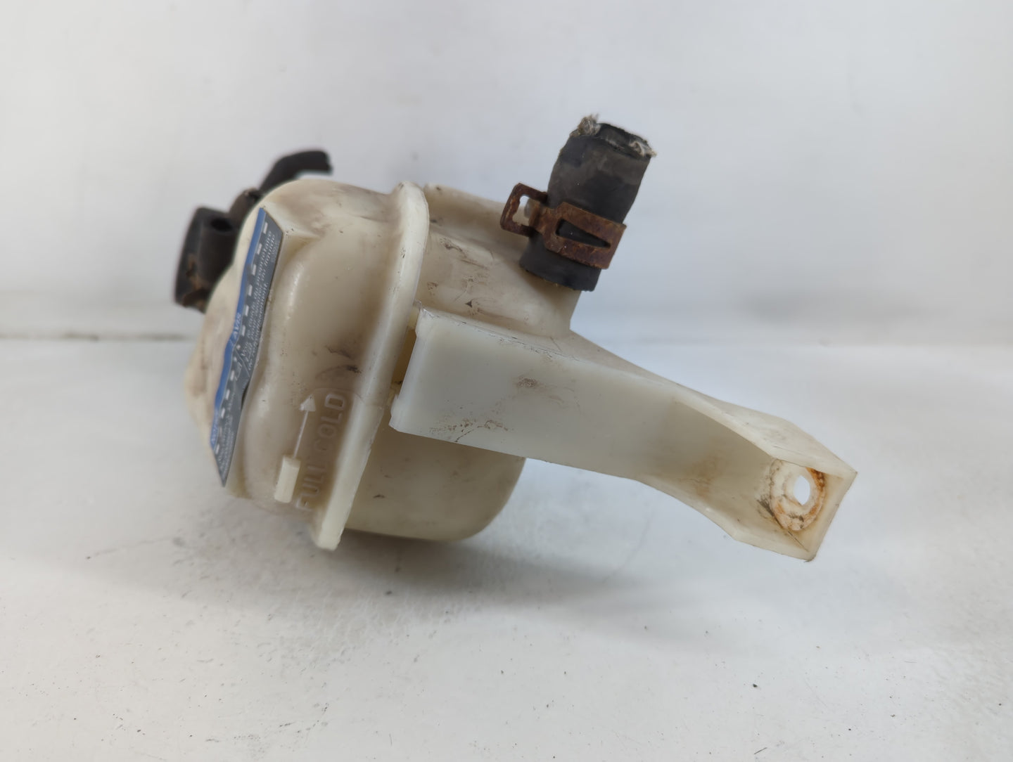 2000-2005 Chevrolet Cavalier Windshield Washer Fluid Reservoir Bottle Oem - Oemusedautoparts1.com