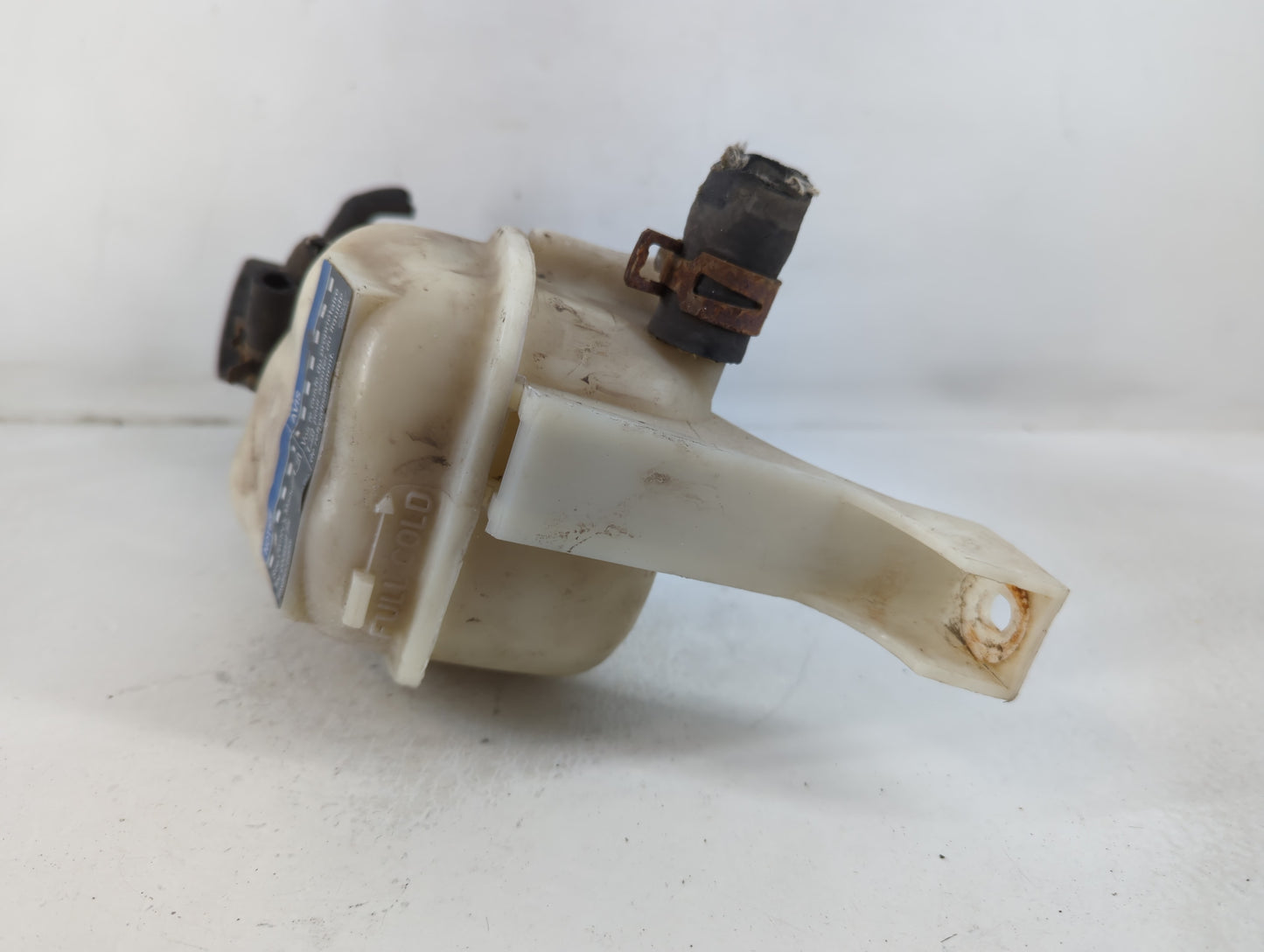 2000-2005 Chevrolet Cavalier Windshield Washer Fluid Reservoir Bottle Oem - Oemusedautoparts1.com