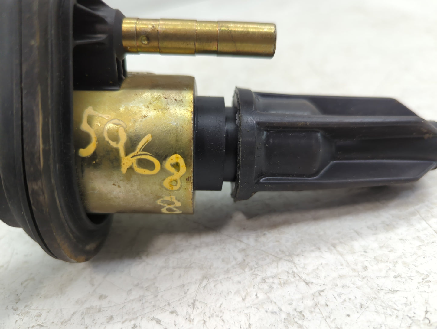 2004-2006 Chevrolet Colorado Ignition Coil Igniter Pack - Oemusedautoparts1.com