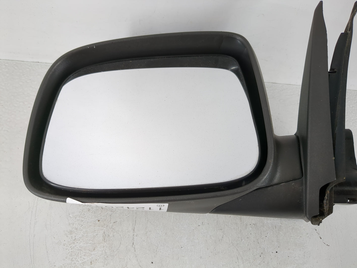 2004-2012 Chevrolet Colorado Driver Side View Mirror - Left Door Mirror OEM Used - Oemusedautoparts1.com