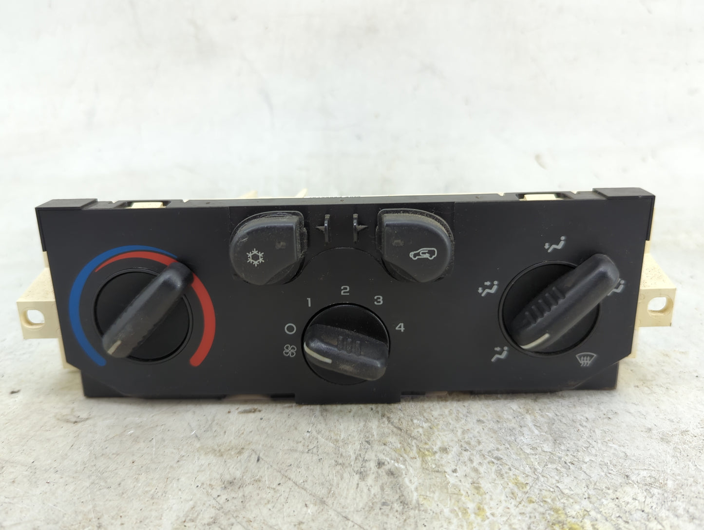 2004-2012 Chevrolet Colorado Climate Control Module Temperature AC/Heater Replacement P/N:15132087 Fits OEM Used Auto Parts 