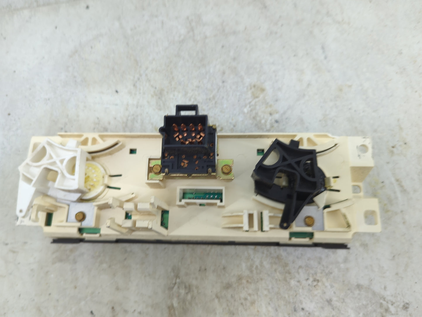 2004-2012 Chevrolet Colorado Climate Control Module Temperature AC/Heater Replacement P/N:15132087 Fits OEM Used Auto Parts 