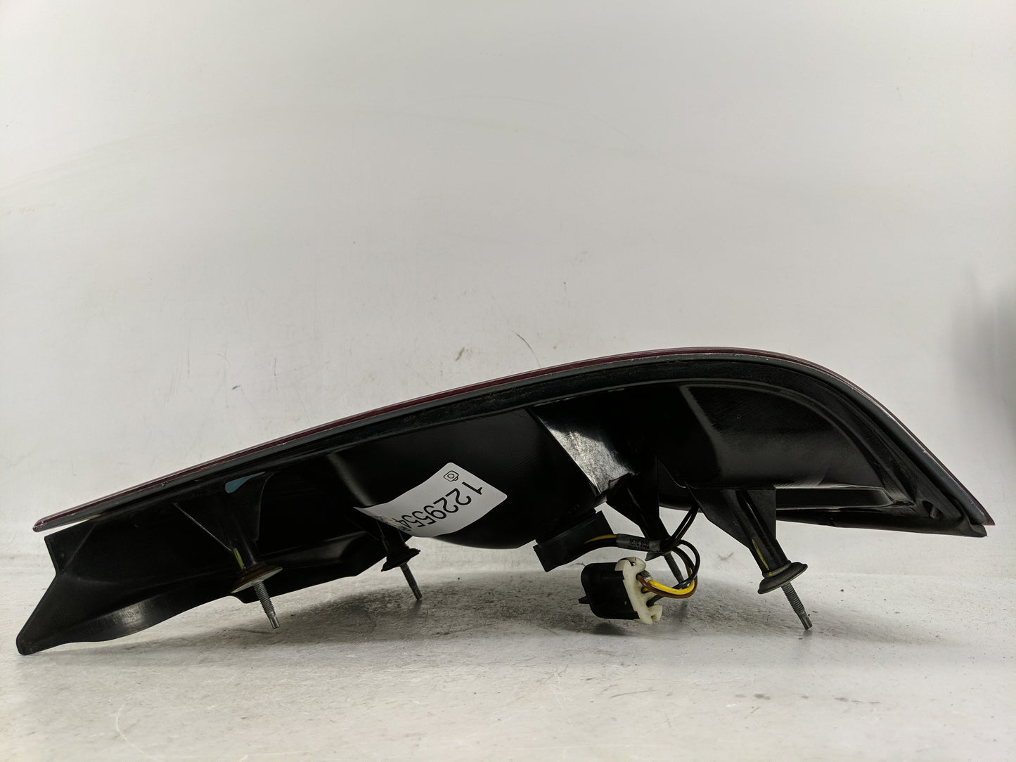 2000-2004 Chevrolet Impala Tail Light Assembly Passenger Right OEM P/N:16525262 B1 Fits Fits 2000 2001 2002 2003 2004 OEM Us