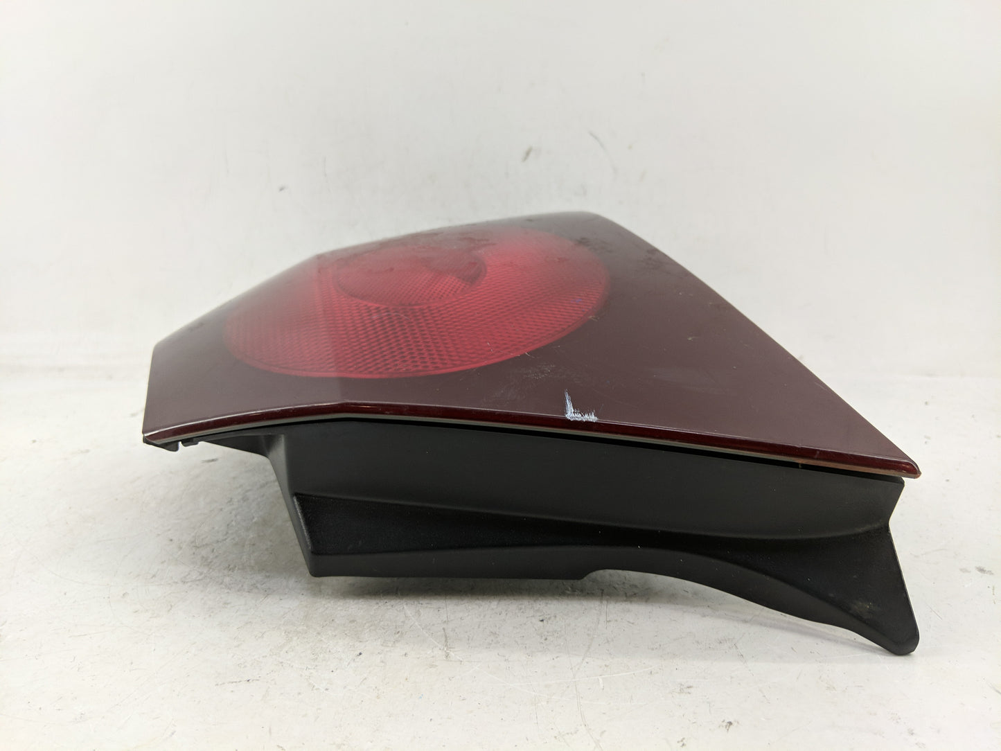 2000-2004 Chevrolet Impala Tail Light Assembly Passenger Right OEM P/N:16525262 B1 Fits Fits 2000 2001 2002 2003 2004 OEM Us