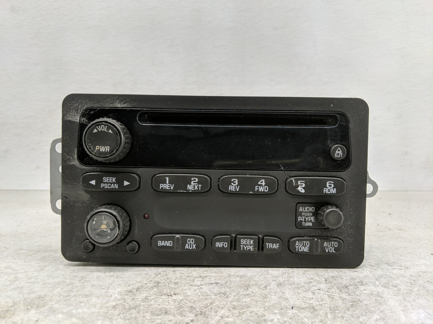 2002-2005 Chevrolet Impala Radio AM FM Cd Player Receiver Replacement P/N:10335223 Fits Fits 2002 2003 2004 2005 OEM Used Au