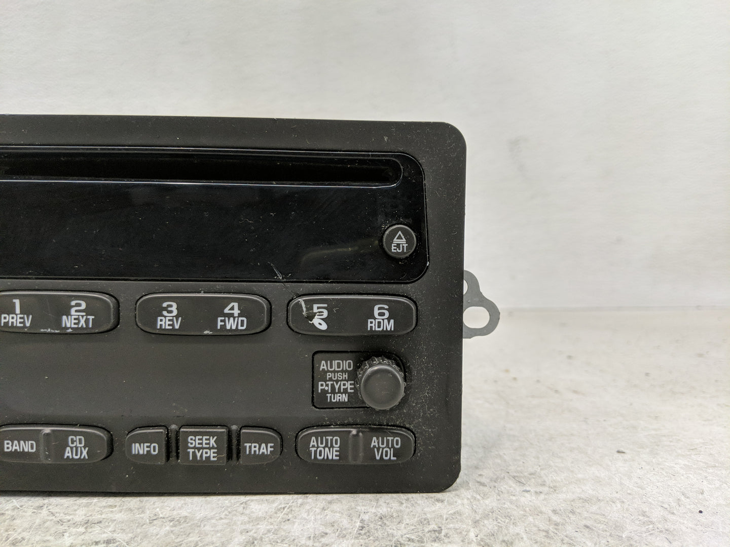 2002-2005 Chevrolet Impala Radio AM FM Cd Player Receiver Replacement P/N:10335223 Fits Fits 2002 2003 2004 2005 OEM Used Au