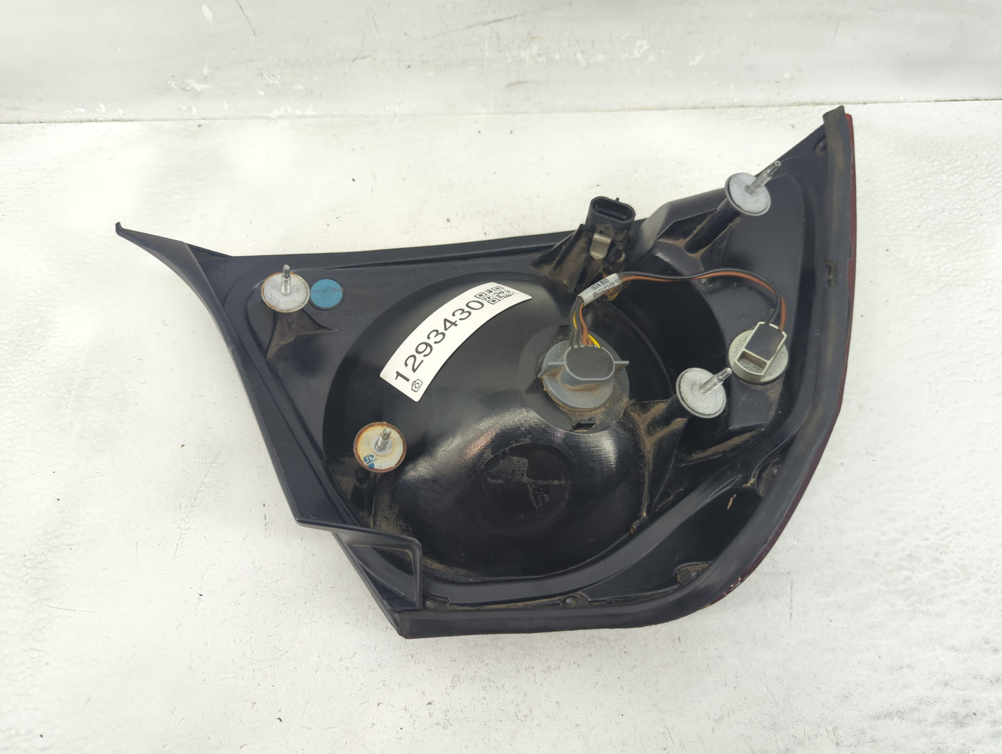 2000-2004 Chevrolet Impala Tail Light Assembly Passenger Right OEM Fits Fits 2000 2001 2002 2003 2004 OEM Used Auto Parts - 
