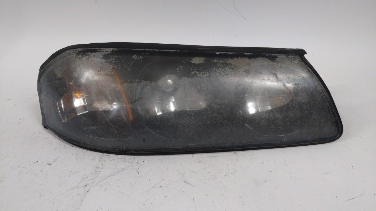 2000-2004 Chevrolet Impala Passenger Right Oem Head Light Headlight Lamp - Oemusedautoparts1.com