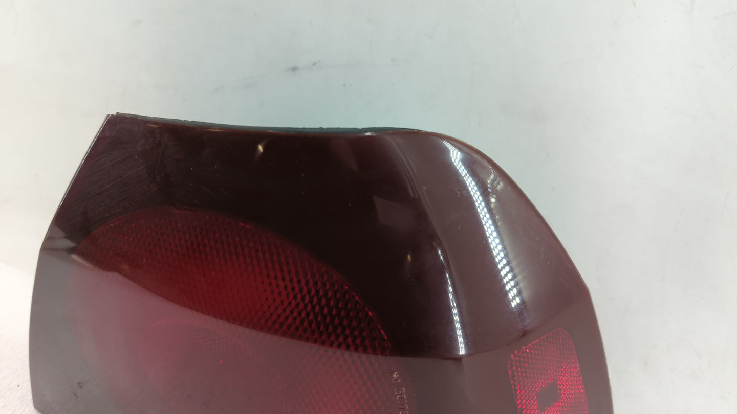 2004-2005 Chevrolet Impala Tail Light Assembly Passenger Right OEM P/N:49209454 16525262 Fits Fits 2004 2005 OEM Used Auto P
