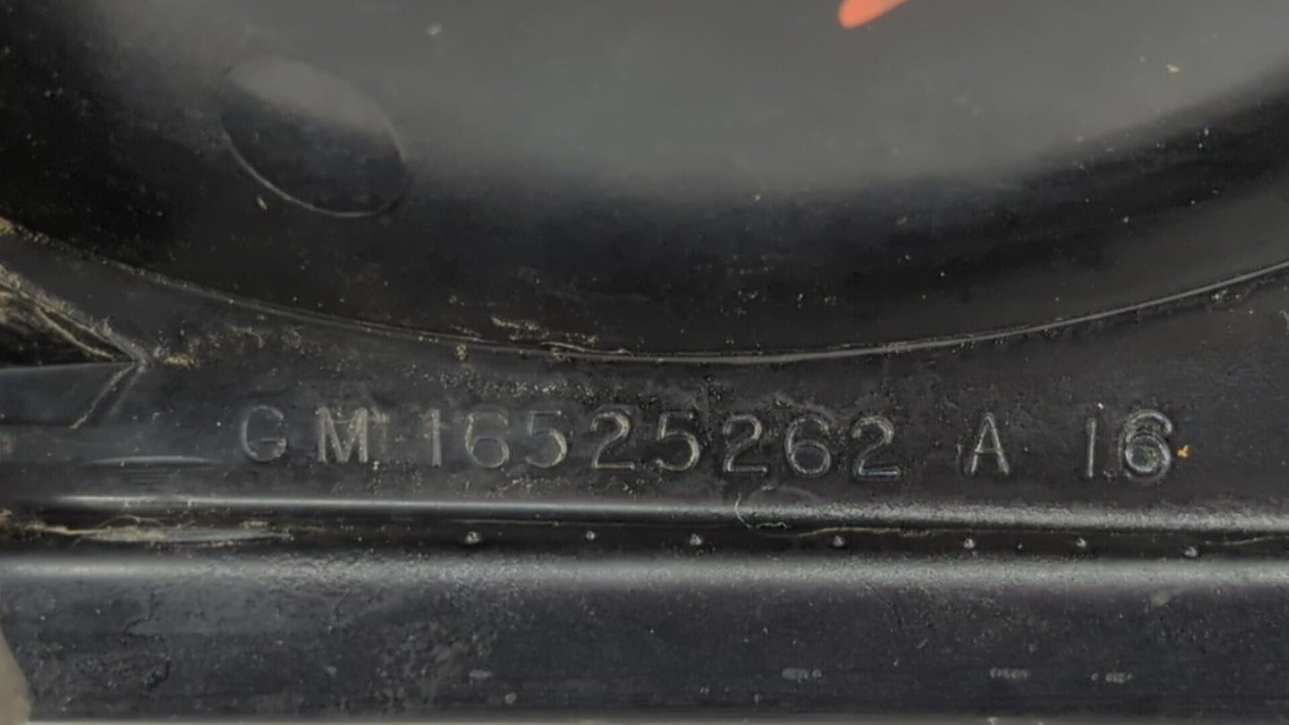 2004-2005 Chevrolet Impala Tail Light Assembly Passenger Right OEM P/N:49209454 16525262 Fits Fits 2004 2005 OEM Used Auto P