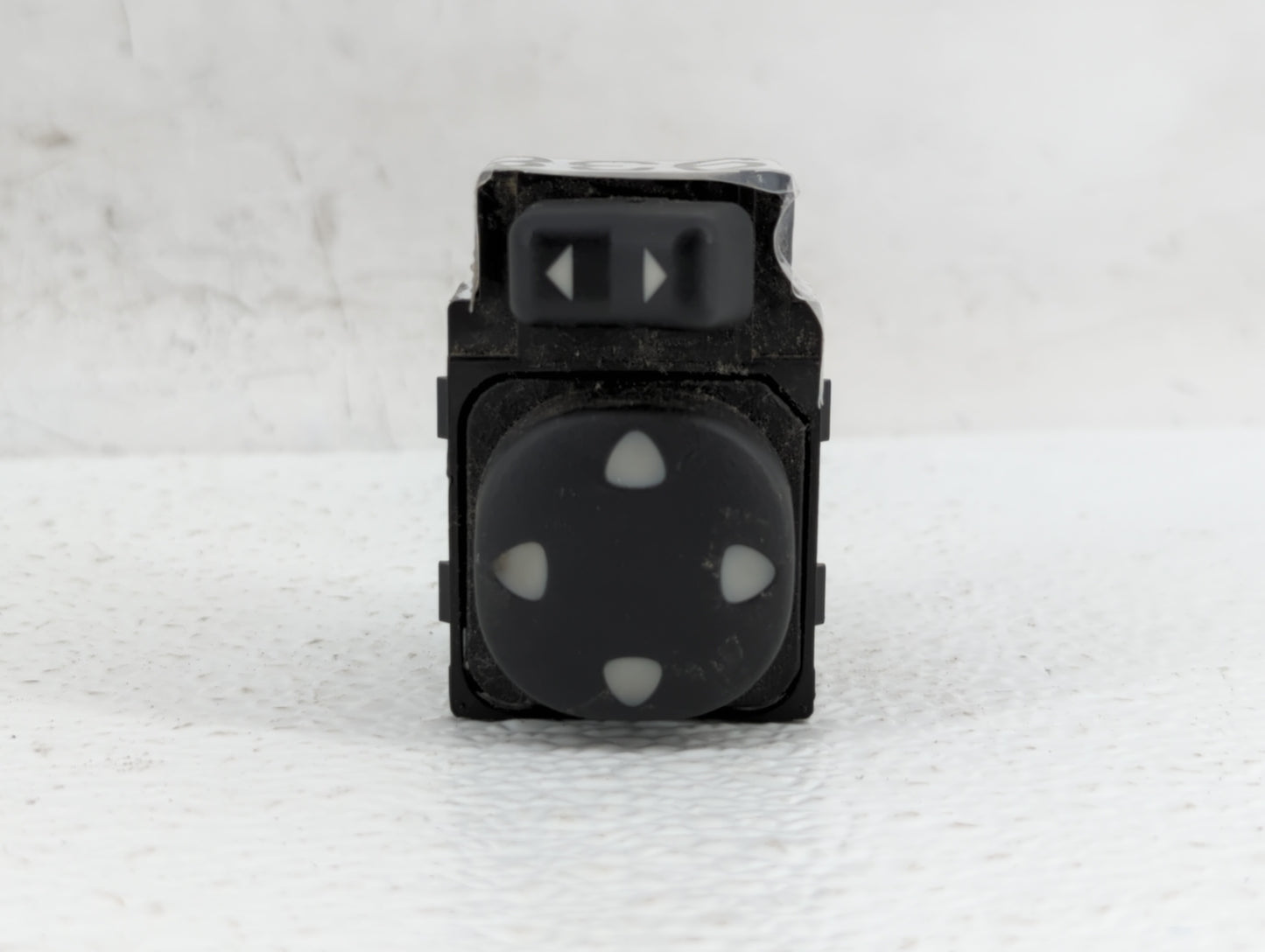 2000-2005 Chevrolet Impala Master Power Window Switch Replacement Driver Side Left P/N:10283839 Fits OEM Used Auto Parts - O