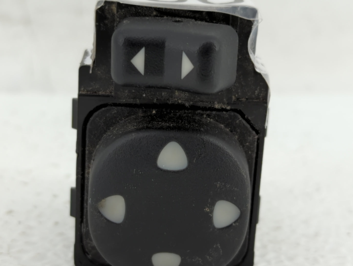 2000-2005 Chevrolet Impala Master Power Window Switch Replacement Driver Side Left P/N:10283839 Fits OEM Used Auto Parts - O