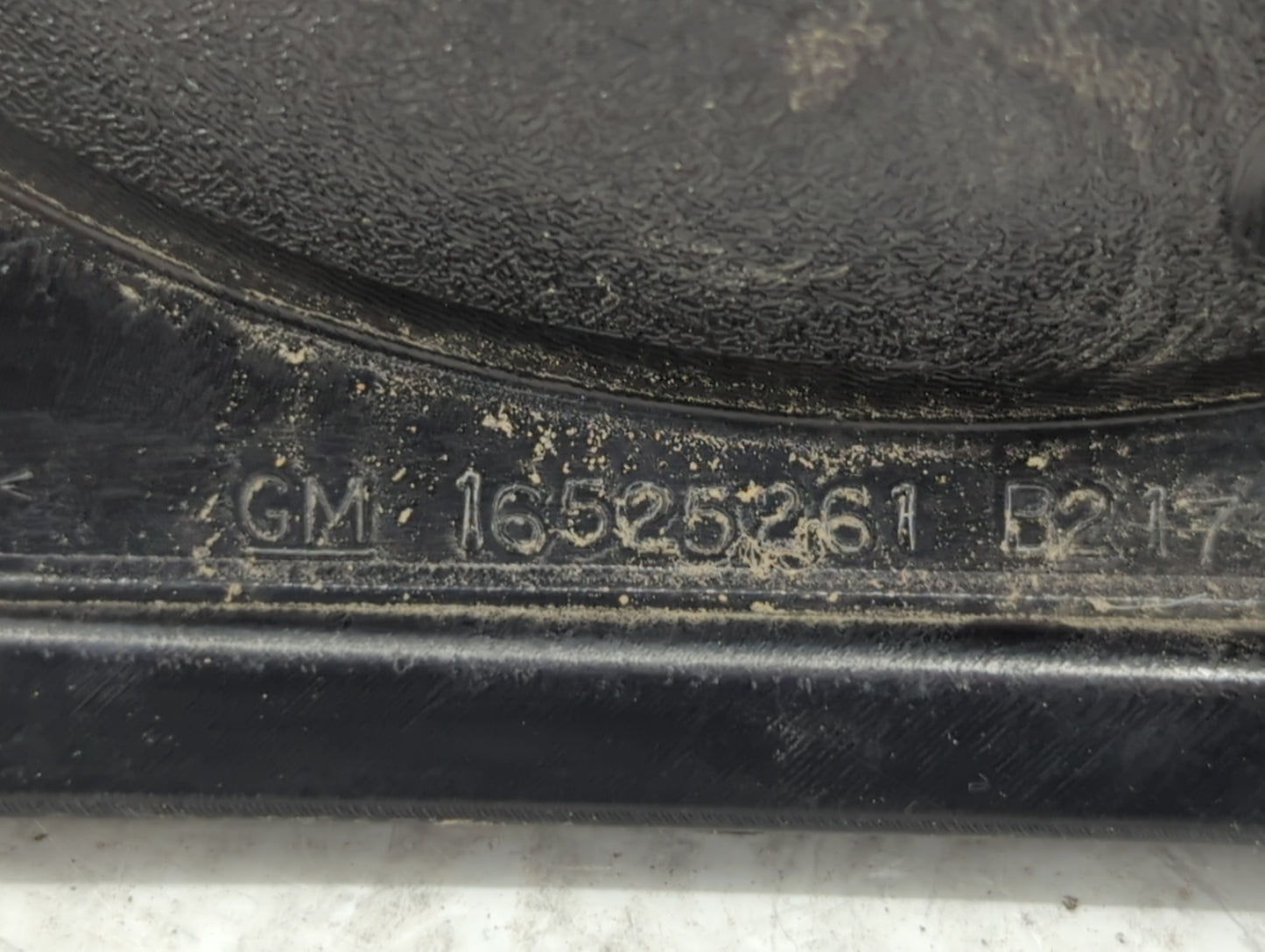 2004-2005 Chevrolet Impala Tail Light Assembly Driver Left OEM P/N:16525261 Fits Fits 2004 2005 OEM Used Auto Parts - Oemuse