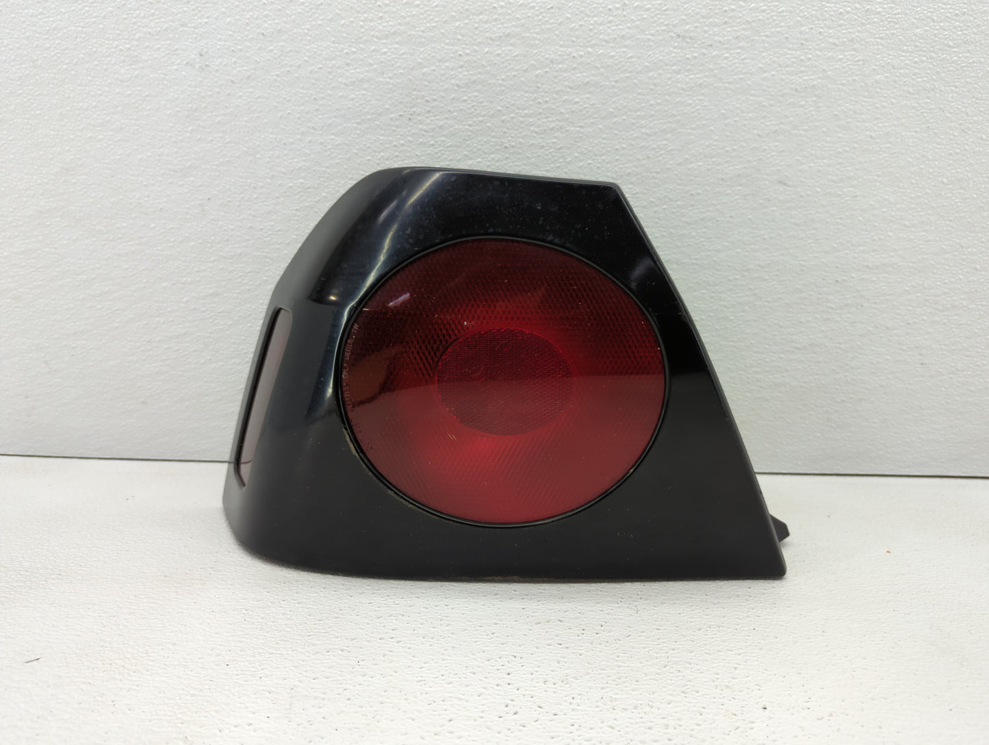 2004-2005 Chevrolet Impala Tail Light Assembly Driver Left OEM P/N:16525261 Fits Fits 2004 2005 OEM Used Auto Parts - Oemuse