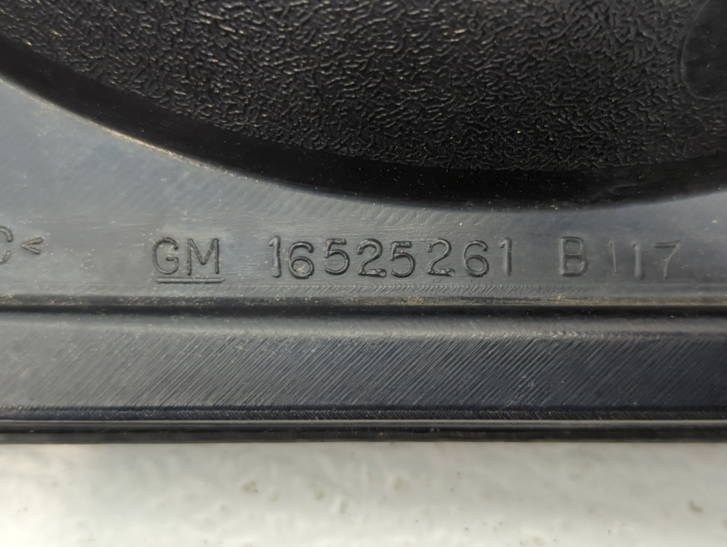 2004-2005 Chevrolet Impala Tail Light Assembly Driver Left OEM P/N:16525261 Fits Fits 2004 2005 OEM Used Auto Parts - Oemuse