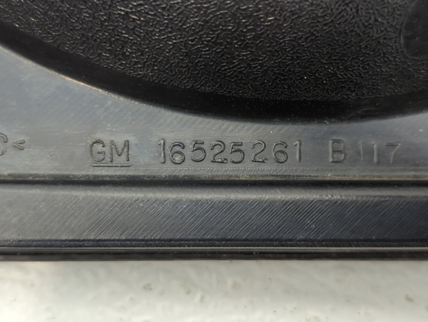 2004-2005 Chevrolet Impala Tail Light Assembly Driver Left OEM P/N:16525261 Fits Fits 2004 2005 OEM Used Auto Parts - Oemuse