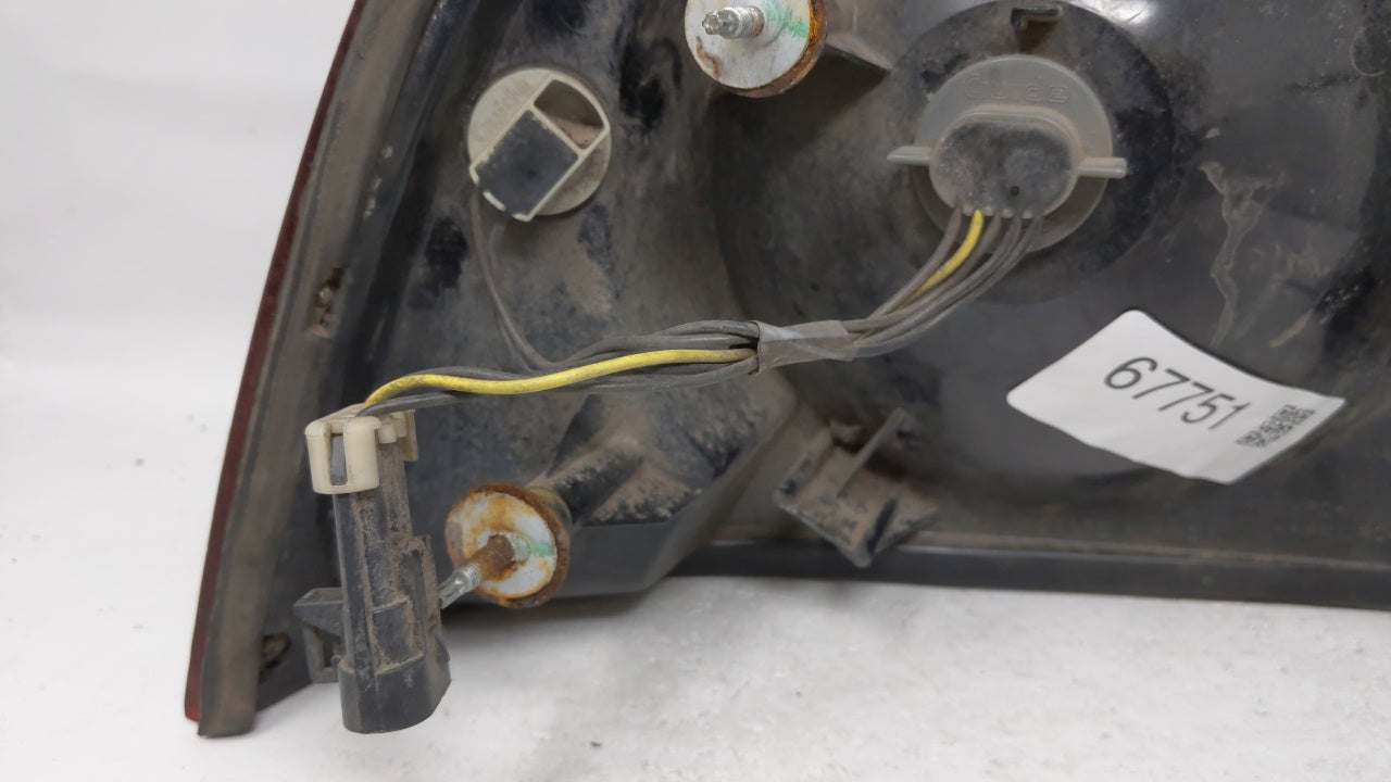 2004-2005 Chevrolet Impala Tail Light Assembly Passenger Right OEM P/N:49209454 Fits Fits 2004 2005 OEM Used Auto Parts - Oe