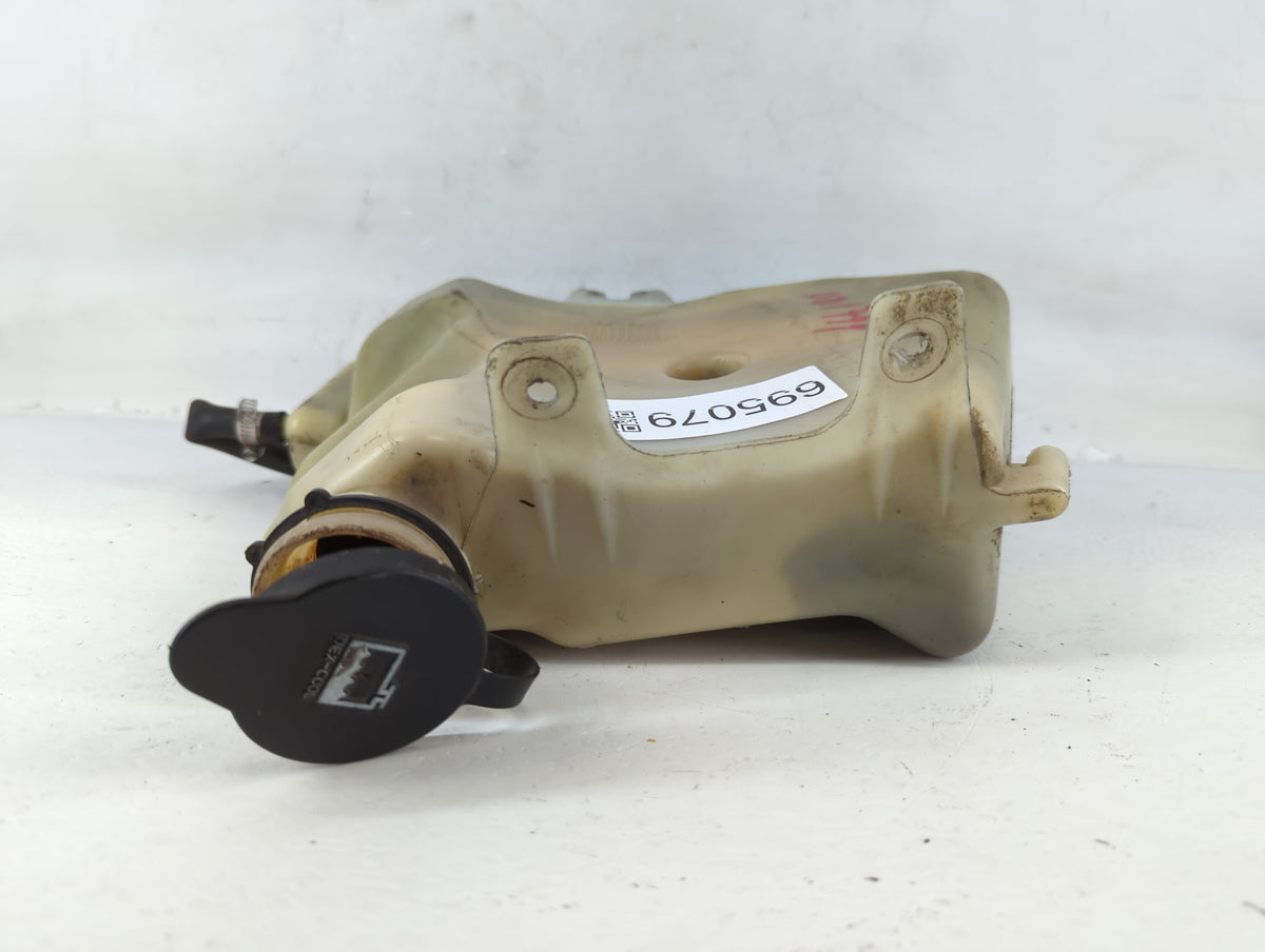 2004 Chevrolet Impala Radiator Coolant Overflow Expansion Tank Bottle 695079 - Oemusedautoparts1.com