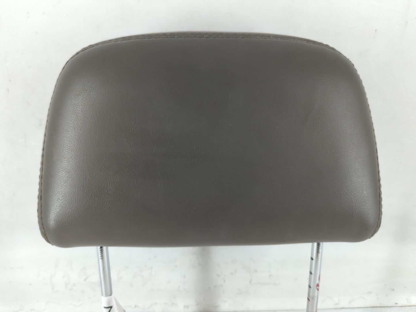 2001-2005 Chevrolet Impala Headrest Head Rest Front Driver Passenger Seat Fits Fits 2001 2002 2003 2004 2005 OEM Used Auto P