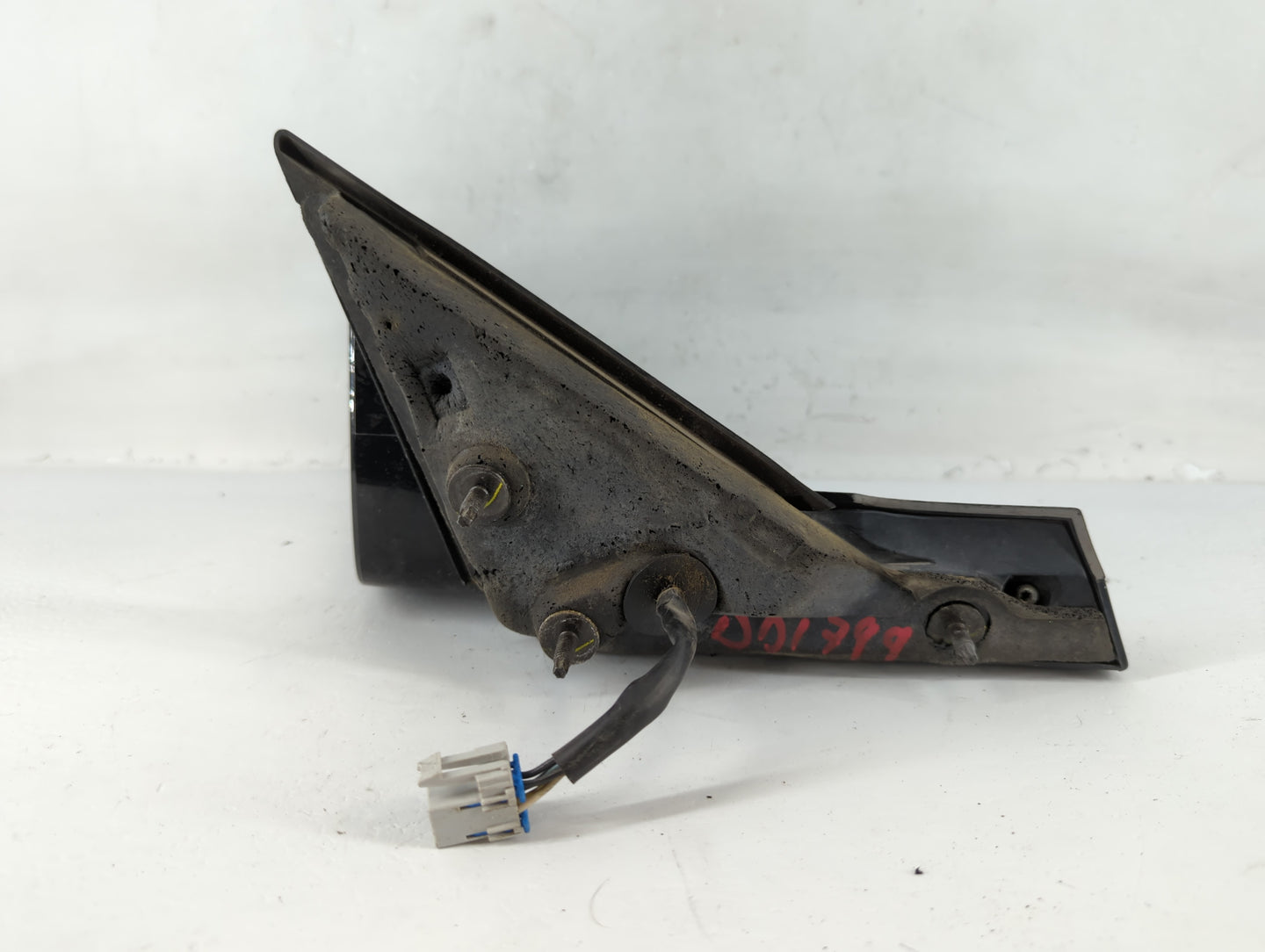2000-2005 Chevrolet Impala Driver Side View Mirror - Left Door Mirror OEM Used - Oemusedautoparts1.com