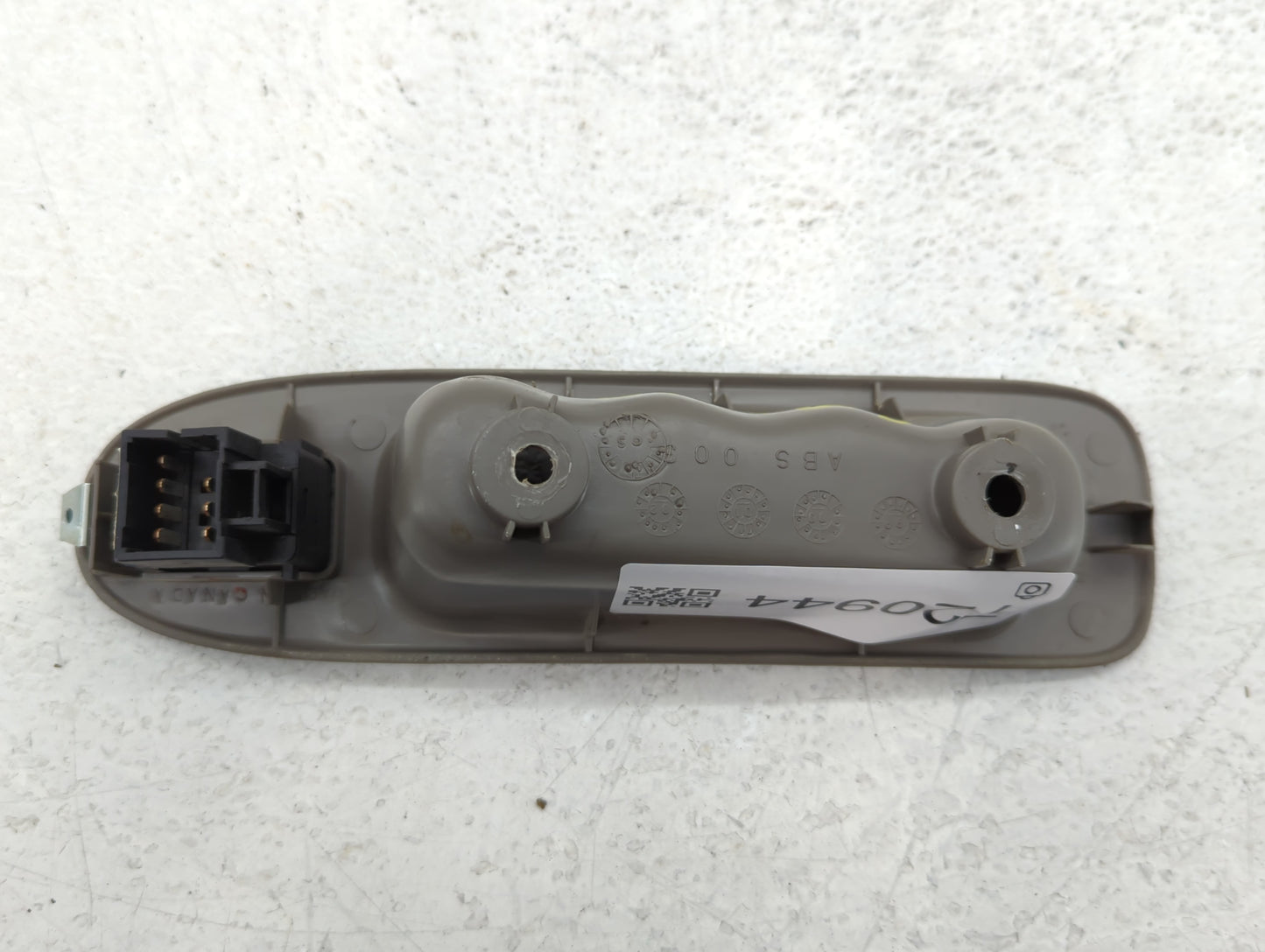 2000-2005 Chevrolet Impala Master Power Window Switch Replacement Driver Side Left P/N:10435216 Fits OEM Used Auto Parts - O