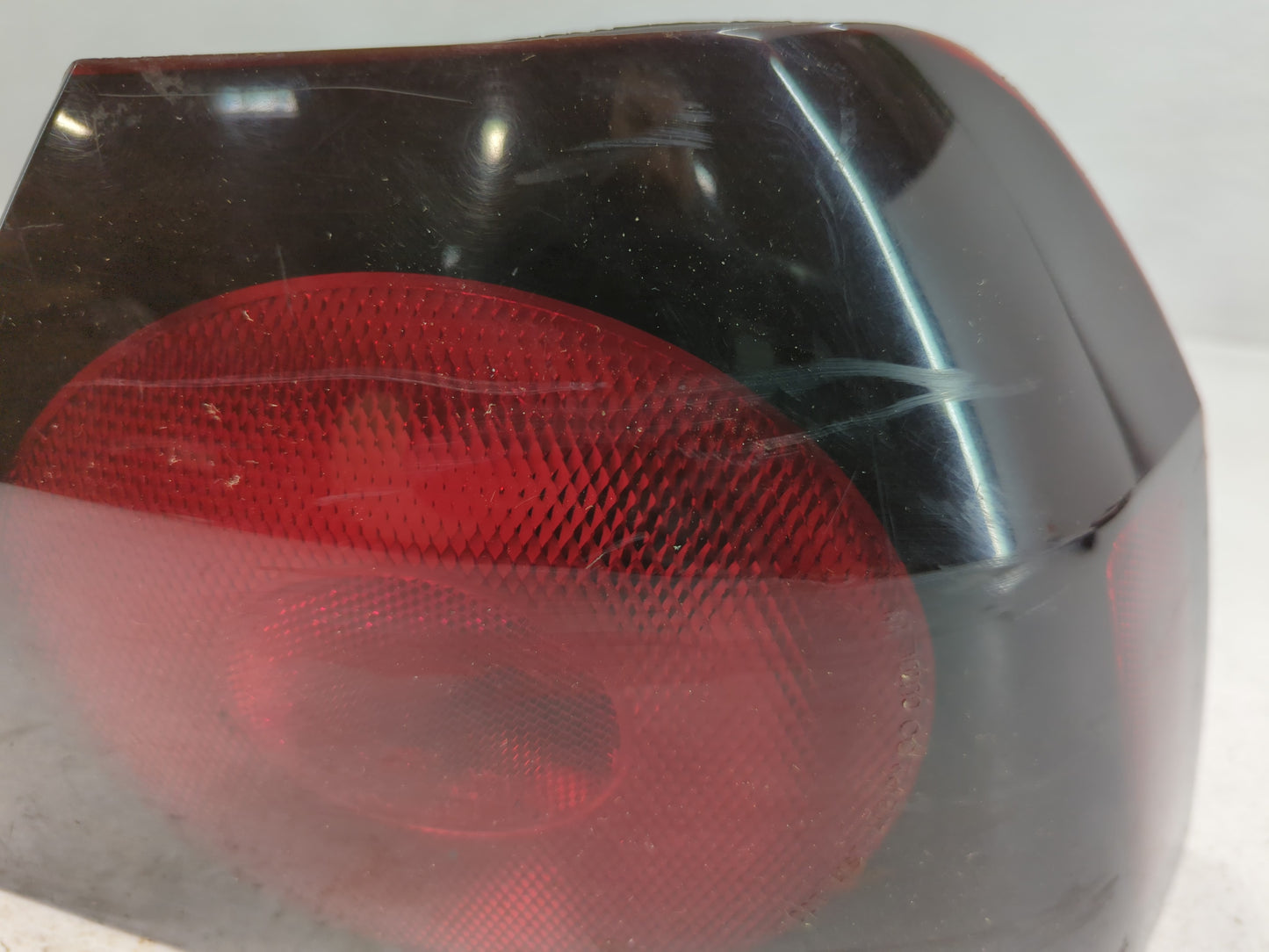2002-2004 Chevrolet Impala Tail Light Assembly Passenger Right OEM P/N:16525262 Fits Fits 2002 2003 2004 OEM Used Auto Parts