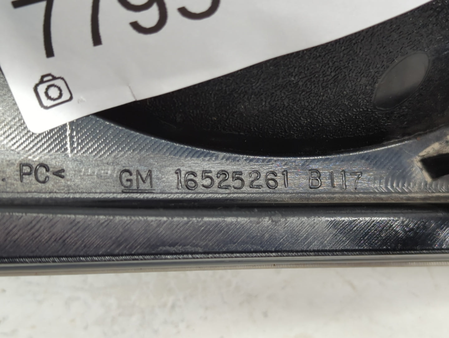 2002-2005 Chevrolet Impala Tail Light Assembly Driver Left OEM P/N:BI17 16525261 A 11 Fits Fits 2002 2003 2004 2005 OEM Used