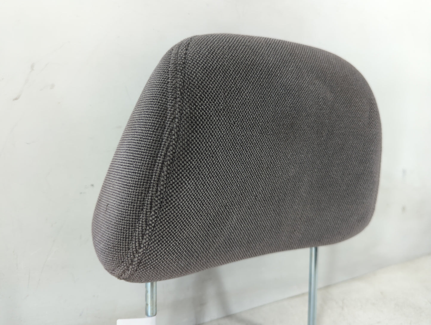 2002-2005 Chevrolet Malibu Headrest Head Rest Front Driver Passenger Seat Fits Fits 2002 2003 2004 2005 OEM Used Auto Parts 