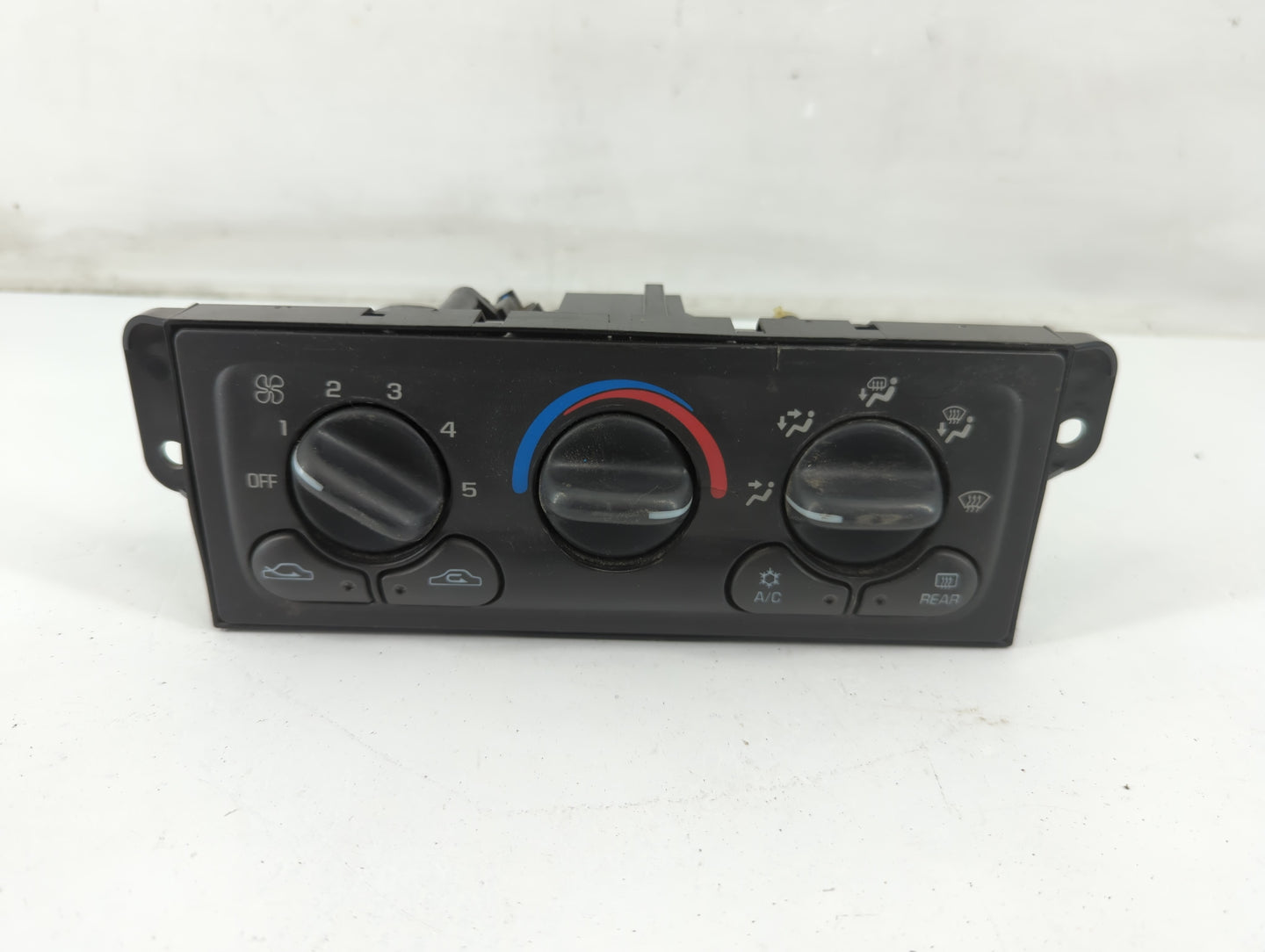2001-2005 Chevrolet Malibu Climate Control Module Temperature AC/Heater Replacement P/N:22718118 4110141957 Fits OEM Used Au