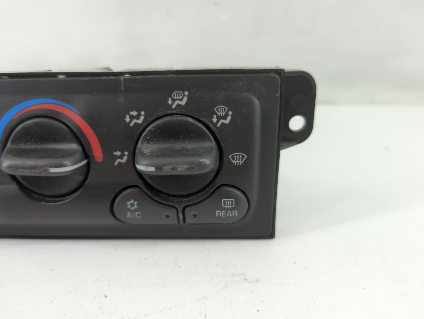 2001-2005 Chevrolet Malibu Climate Control Module Temperature AC/Heater Replacement P/N:22718118 4110141957 Fits OEM Used Au