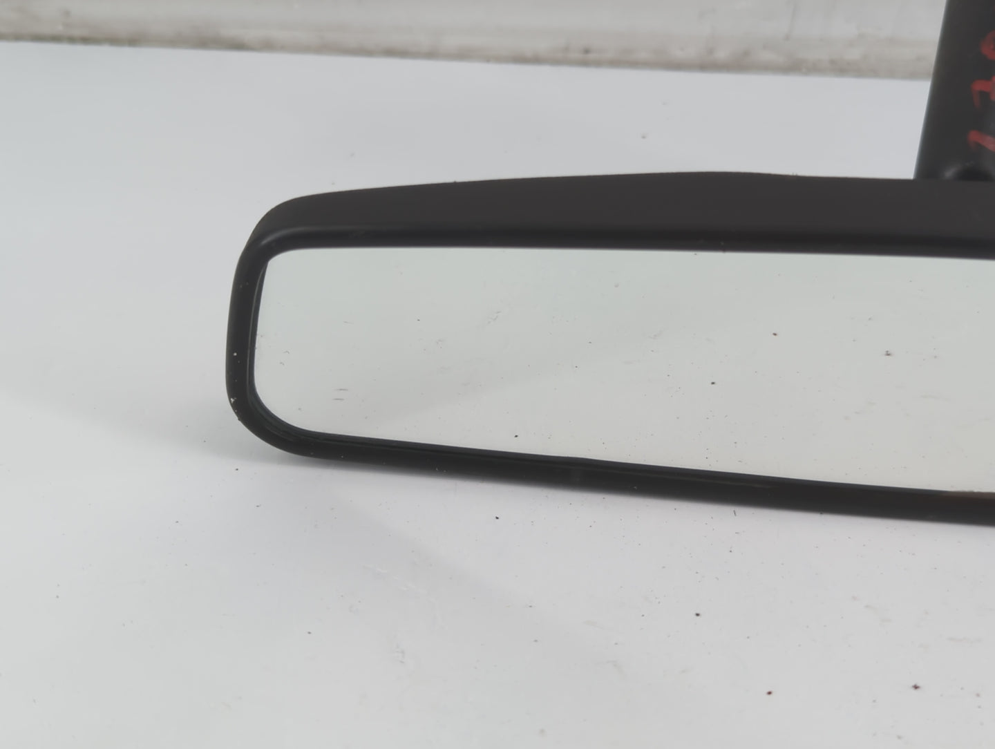 1997-2012 Chevrolet Malibu Interior Rear View Mirror Replacement OEM P/N:E8011083 Fits OEM Used Auto Parts - Oemusedautopart