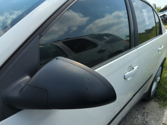 2004-2008 Chevrolet Malibu Driver Side View Mirror - Left Door Mirror OEM Used - Oemusedautoparts1.com