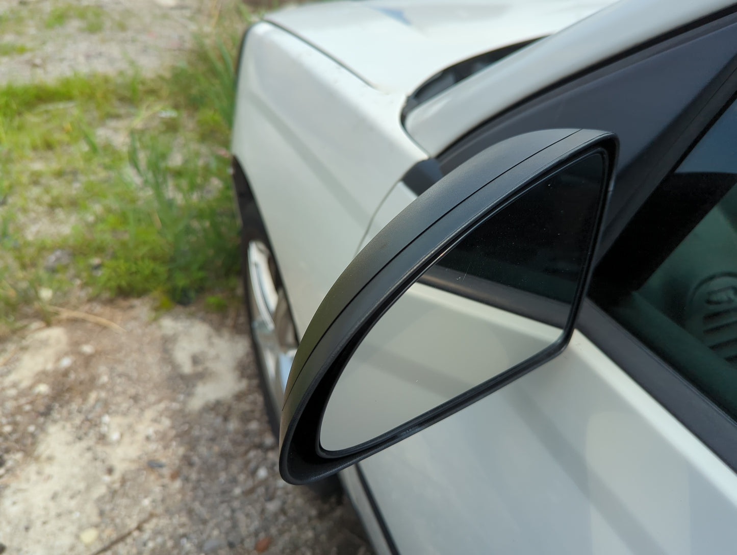 2004-2008 Chevrolet Malibu Driver Side View Mirror - Left Door Mirror OEM Used - Oemusedautoparts1.com